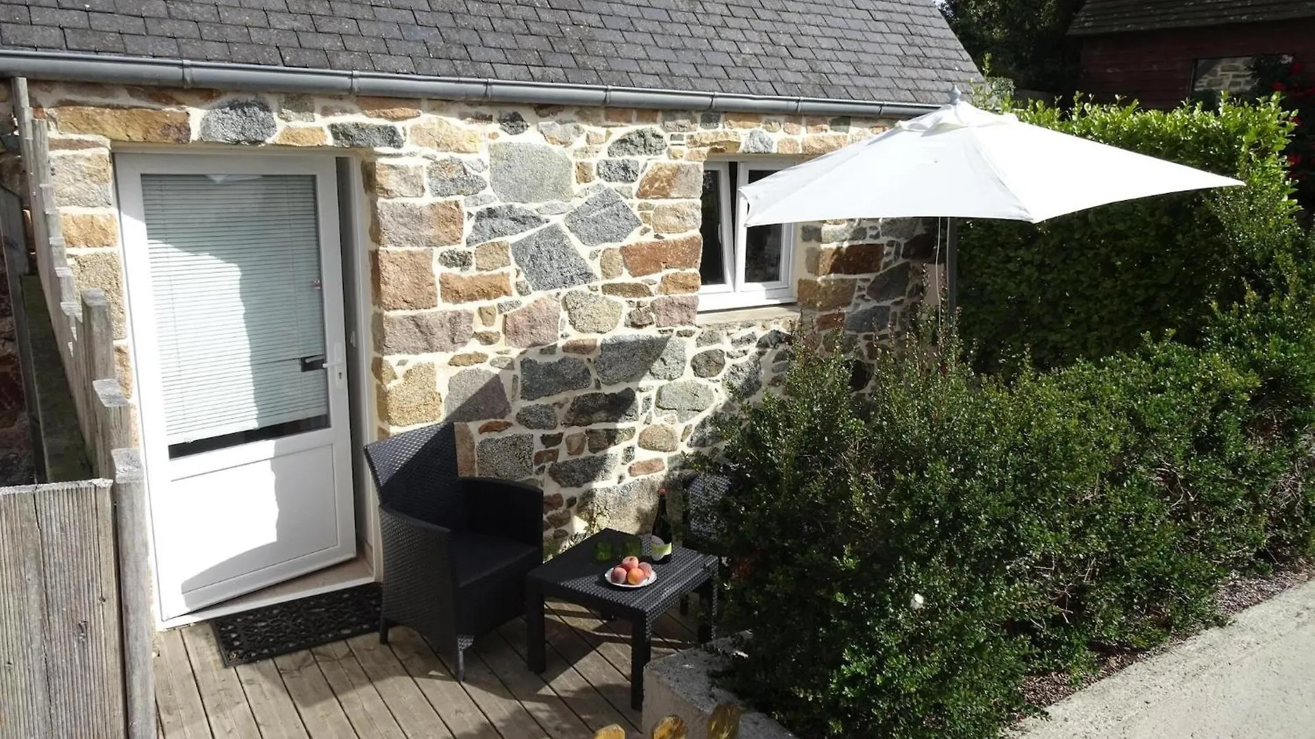 Natural Stone Cottage With Garden And Sea View Плугану Франция
