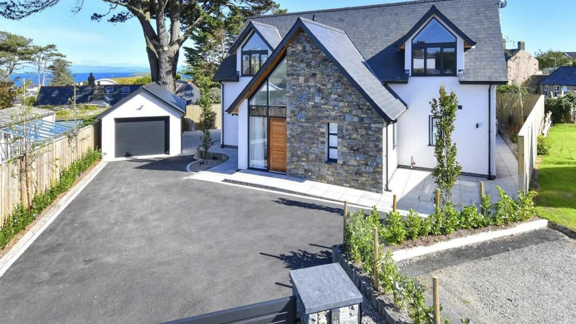 Дом отдыха Natural Stone Cottage With Garden And Sea View Плугану Франция